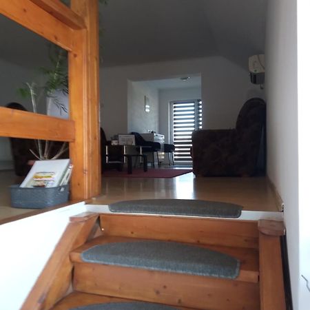 Casa Judith Турда Екстериор снимка