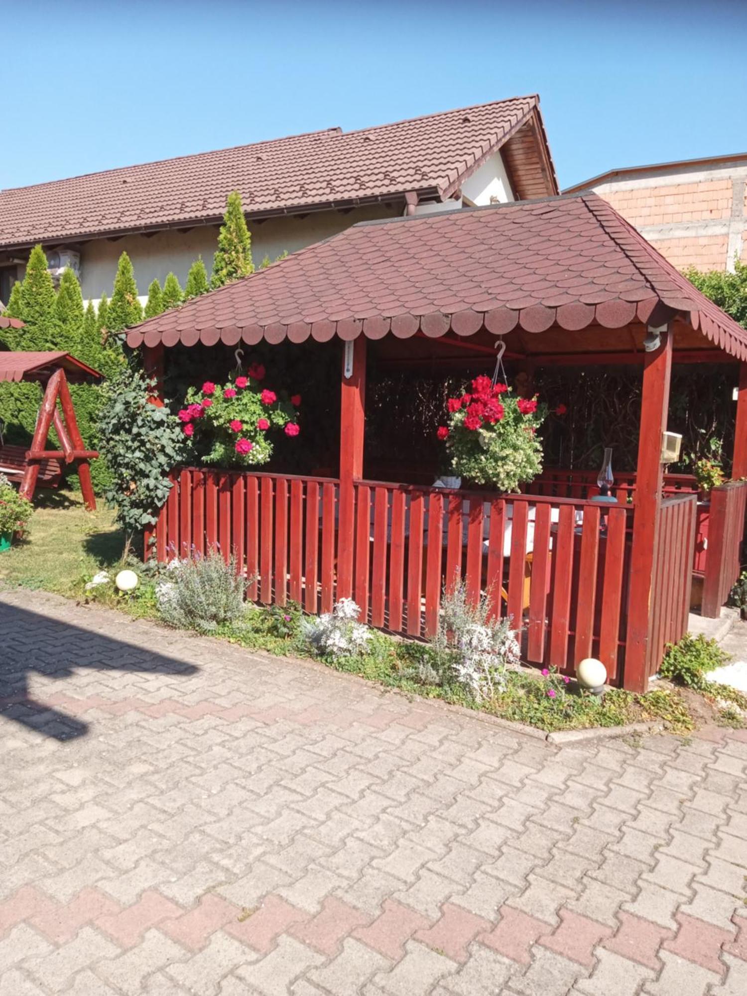 Casa Judith Турда Екстериор снимка